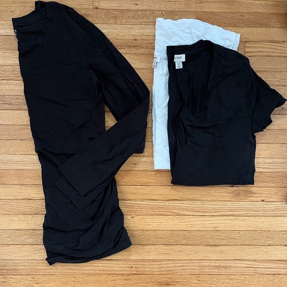 Maternity shirt bundle. Jcrew tshirts and Gap long sleeve - Picture 1 of 3